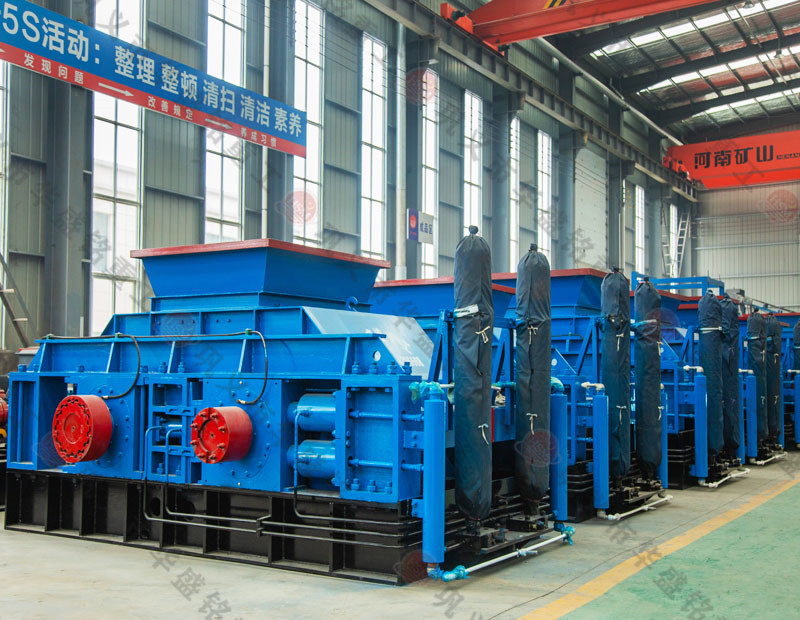 時(shí)產(chǎn)200噸的對(duì)輥制砂機(jī)型號(hào)_什么價(jià)格？