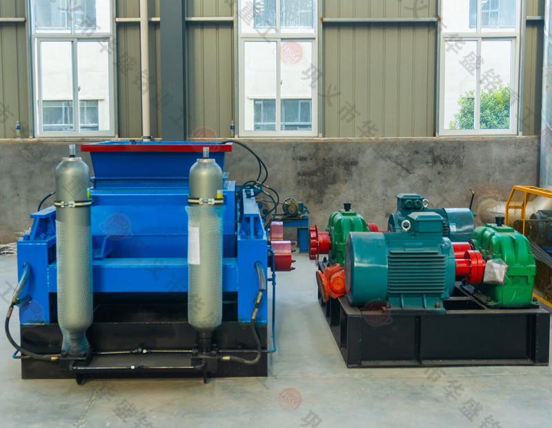 石灰石對輥制砂機,石灰石制砂機,石灰石液壓對輥制砂機,大小型對輥制砂機1