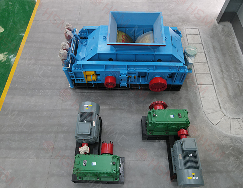 工業鹽結塊破碎機，小型鹽塊破碎機，液壓對輥制砂機價格，對輥制砂機廠家