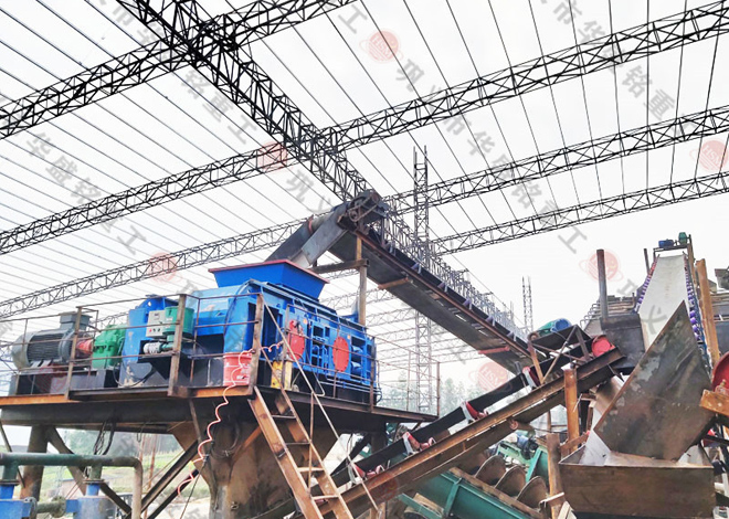 珍珠巖制砂機生產現場